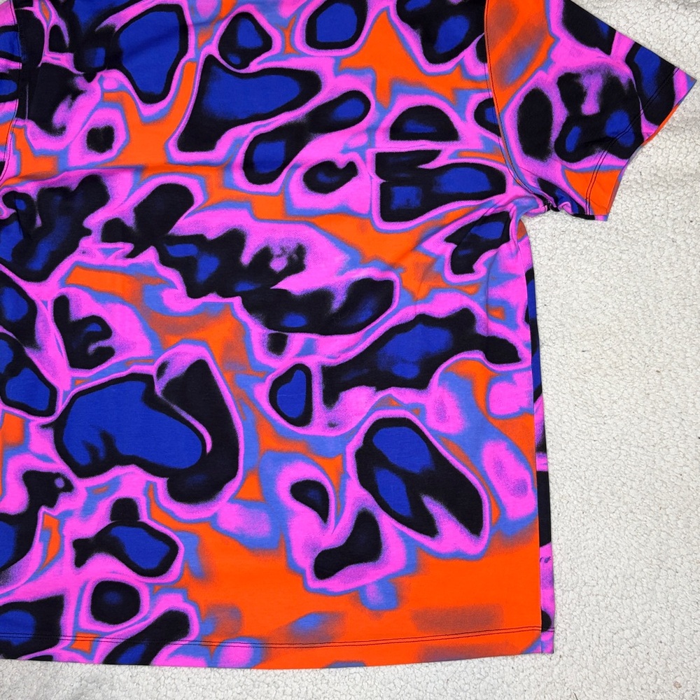 Fabletics Vibrant Abstract Psychedelic T-Shirt: S… - image 8